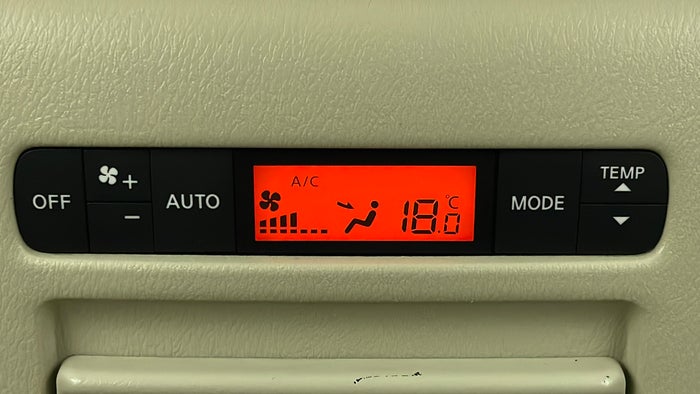 NISSAN PATROL-Rear AC Temperature Control