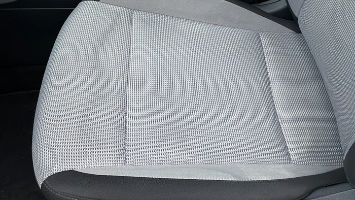 HYUNDAI ACCENT-Seat LHS Front Stain