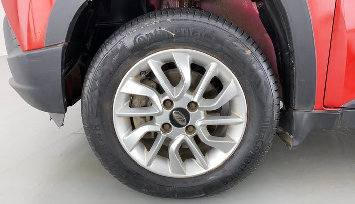 2017 Mahindra Kuv100 K6+ 6 STR, Petrol, Manual, 51,905 km, Left Front Wheel