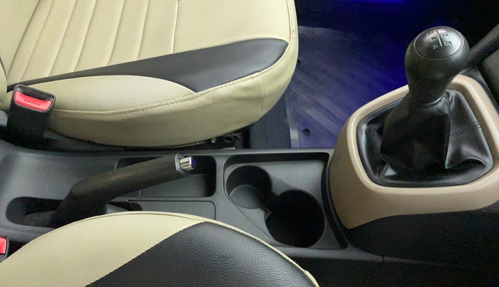 2014 Hyundai Xcent SX 1.2 OPT, Petrol, Manual, 62,523 km, Gear Lever