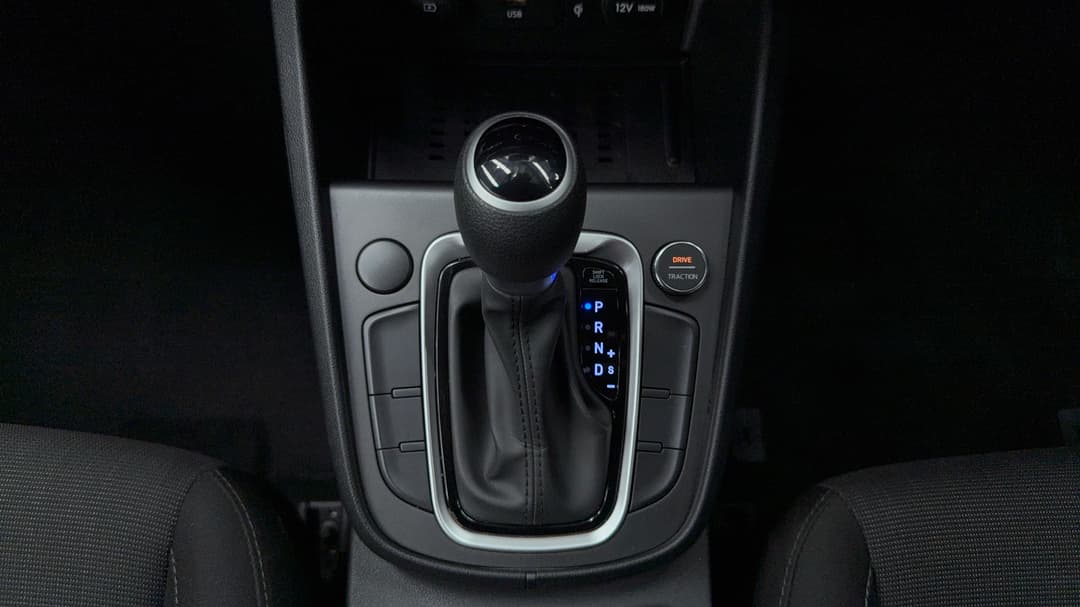 2022 Hyundai Kona (FWD), Automatic, 76210 km, Gear Lever 