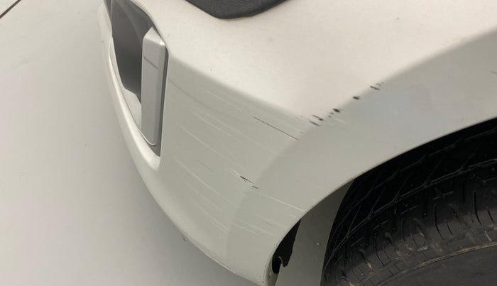 2017 Maruti Swift VXI O, Petrol, Manual, 38,333 km, Front bumper - Minor scratches