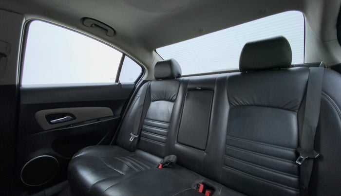 2011 Chevrolet Cruze LTZ, Diesel, Manual, 89,148 km, Right Side Rear Door Cabin