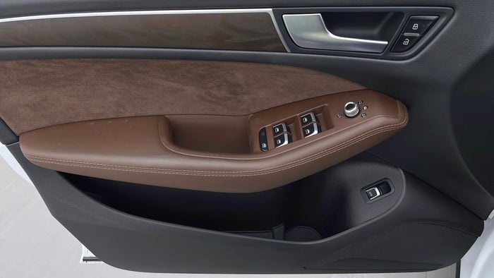 AUDI Q5-Driver Side Door Panels Controls