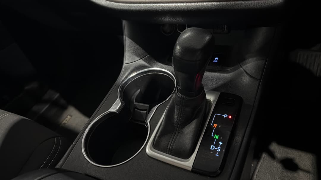 2017 Toyota Kluger Gx (4x4), Automatic, 163036 km, Gear Lever 