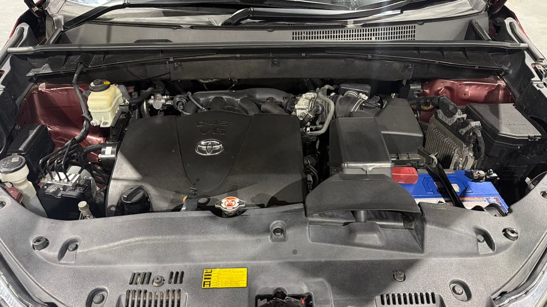 2017 Toyota Kluger Gx (4x4), Automatic, 163036 km, Open Bonnet (Engine)