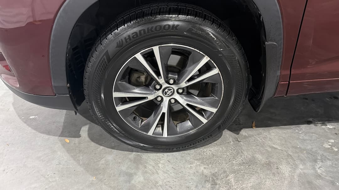 2017 Toyota Kluger Gx (4x4), Automatic, 163036 km, Left Front Wheel