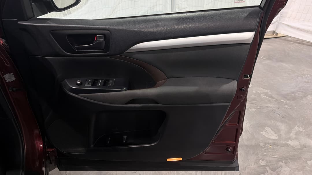 2017 Toyota Kluger Gx (4x4), Automatic, 163036 km, Speaker View