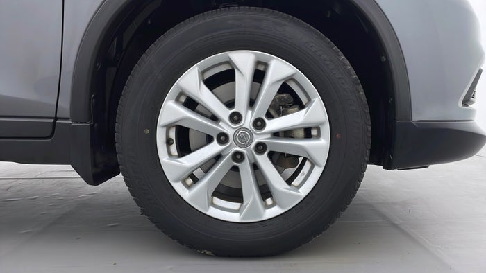 NISSAN X TRAIL-Right Front Tyre