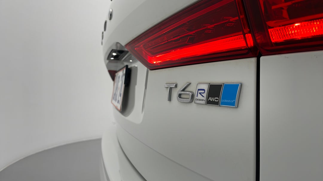 Badge (Boot Right Side)