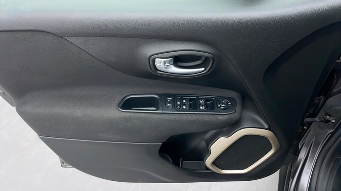 JEEP RENEGADE-Driver Side Door Panels Controls