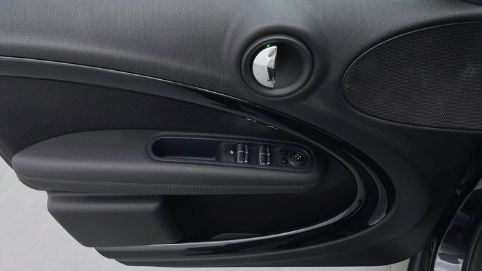 MINI COUNTRYMAN-Driver Side Door Panels Controls