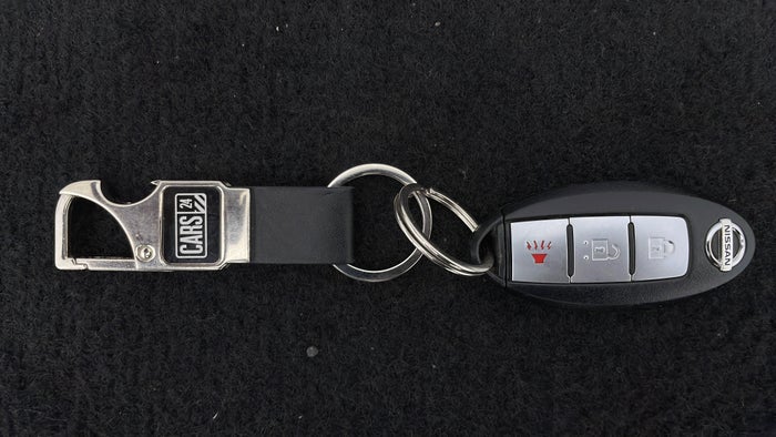 NISSAN MURANO-Key Close-up
