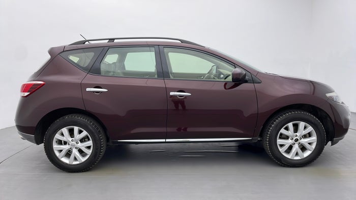NISSAN MURANO-Right Side View