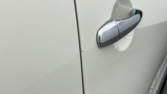 NISSAN PATROL-Door Exterior RHS Rear Scratch