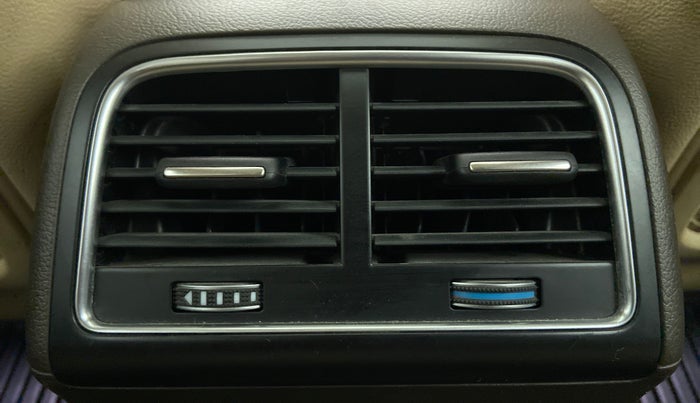 2014 Audi A4 2.0 TDI 174BHP, Diesel, Automatic, 44,779 km, Rear AC Vents