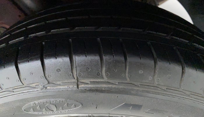 2014 Hyundai Elite i20 SPORTZ (O) 1.2, Petrol, Manual, 64,586 km, Left Rear Tyre Tread