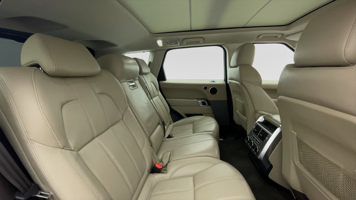 LAND ROVER RANGE ROVER SPORT-Right Side Door Cabin View