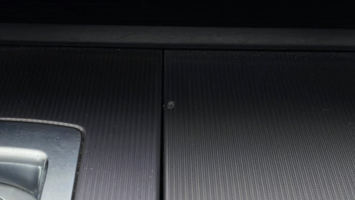 LAND ROVER RANGE ROVER SPORT-Centre Console Cover Scratch