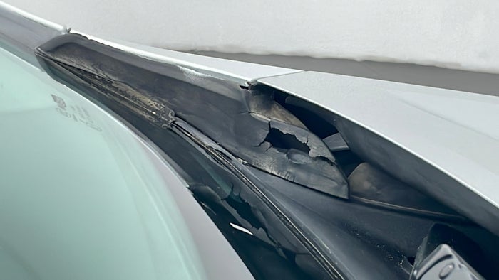 CHEVROLET MALIBU-Bonnet/Hood Cowl vent panel broken