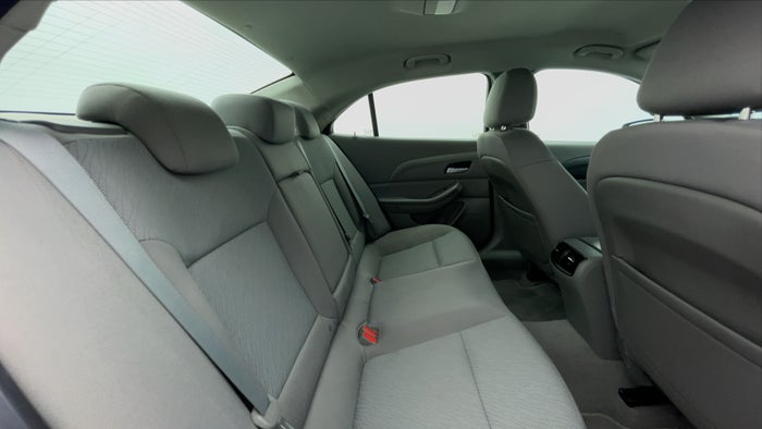 CHEVROLET MALIBU-Right Side Door Cabin View