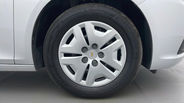 CHEVROLET MALIBU-Right Front Tyre