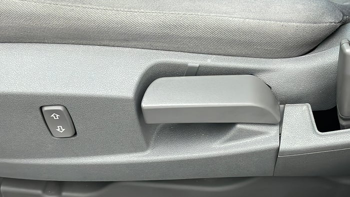 CHEVROLET MALIBU-Driver Side Adjustment Panel