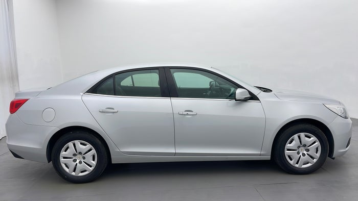 CHEVROLET MALIBU-Right Side View