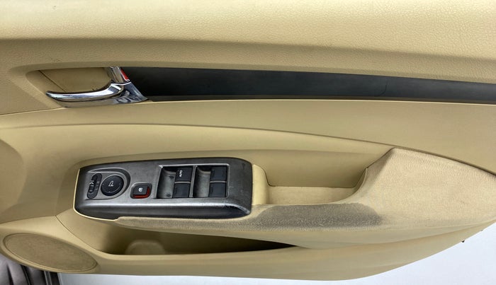 2013 Honda City V MT PETROL, Petrol, Manual, 65,747 km, Driver Side Door Panels Control
