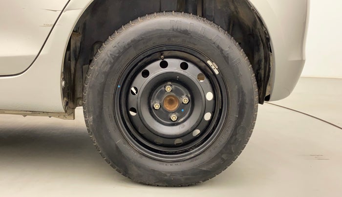 2016 Maruti Swift VXI, Petrol, Manual, 60,812 km, Left Rear Wheel