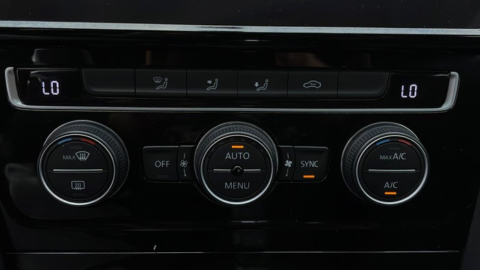 VOLKSWAGEN GOLF-Automatic Climate Control