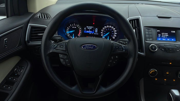 FORD EDGE-Steering Wheel Close-up