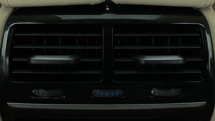 BMW 520I-Rear AC Vents