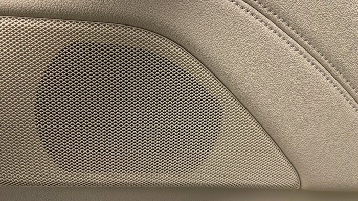 BMW 520I-Speakers