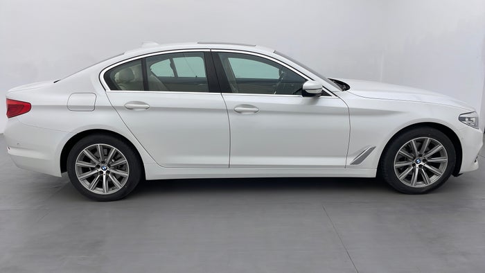 BMW 520I-Right Side View