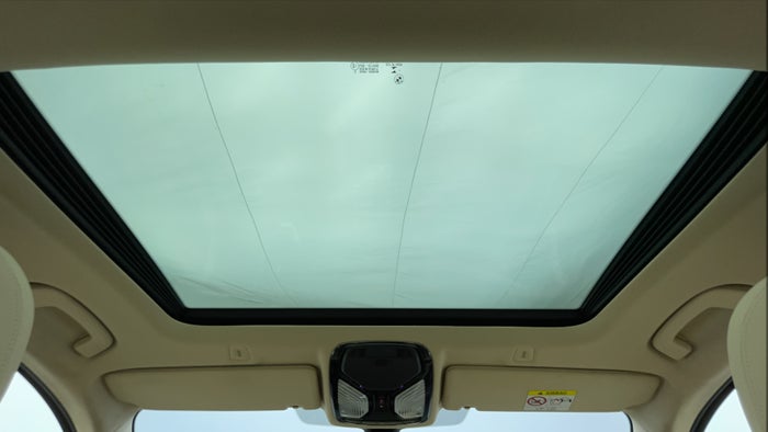 BMW 520I-Interior Sunroof/Moonroof