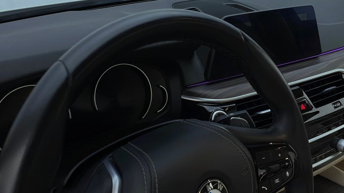 BMW 520I-Steering Wheel Trim Scratch