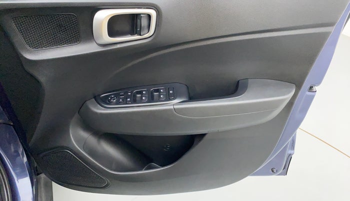 2021 Hyundai VENUE 1.0 TURBO GDI SX+ AT, Petrol, Automatic, 3,888 km, Driver Side Door Panels Control
