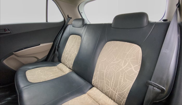 2017 Hyundai Grand i10 MAGNA 1.2 KAPPA VTVT, Petrol, Manual, 20,568 km, Right Side Rear Door Cabin