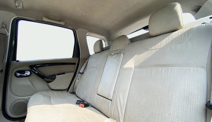 2013 Nissan Terrano XV 110 DIESEL, Diesel, Manual, 81,015 km, Right Side Rear Door Cabin