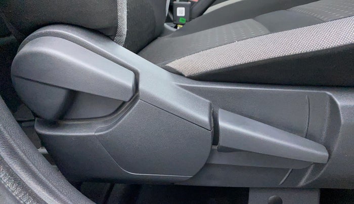 2021 Nissan MAGNITE XV EXECUTIVE, Petrol, Manual, 6,567 km, Driver Side Adjustment Panel