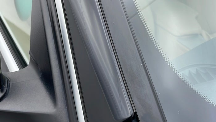 BMW 318I-Pillar RHS A Scratch