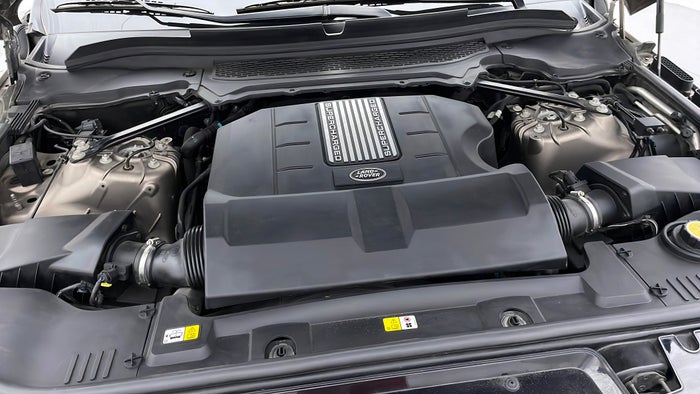 LAND ROVER RANGE ROVER SPORT-Engine Oil Leakage from seal