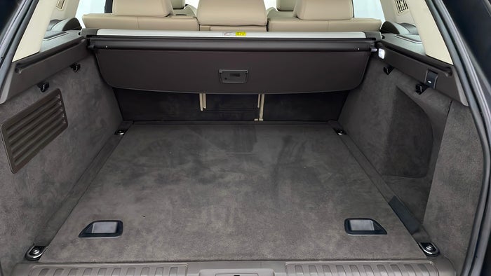 LAND ROVER RANGE ROVER SPORT-Dicky /Boot Door Parcel tray Missing
