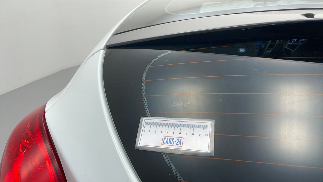 2016 Hyundai Veloster Veloster, Automatic, 58250 km, Windshield Rear Tinting scratched