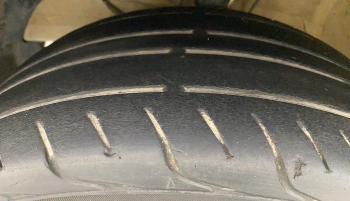 2018 Maruti Swift ZXI PLUS, Petrol, Manual, 60,852 km, Left Front Tyre Tread