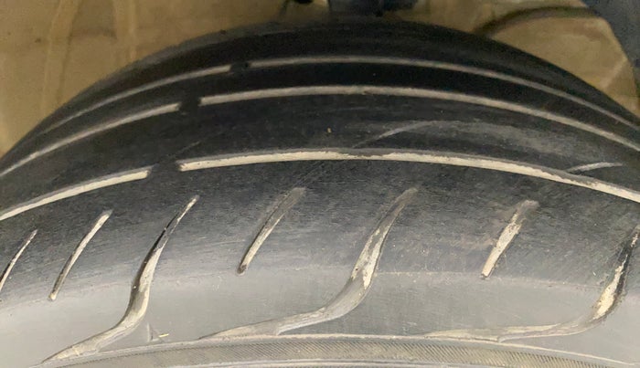 2018 Maruti Swift ZXI PLUS, Petrol, Manual, 60,852 km, Right Front Tyre Tread