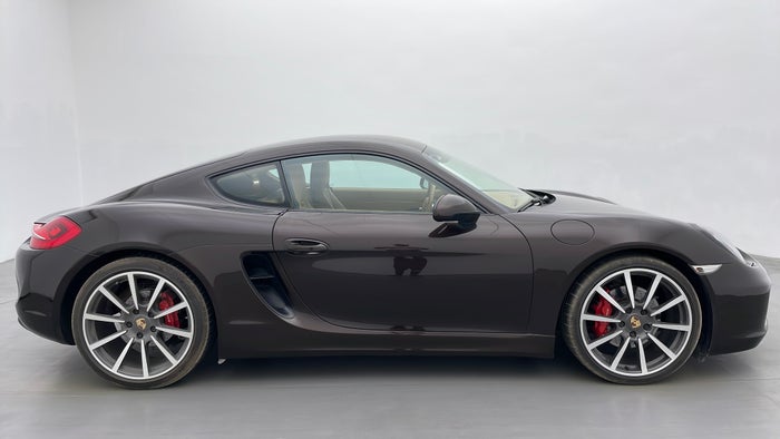 PORSCHE CAYMAN-Right Side View