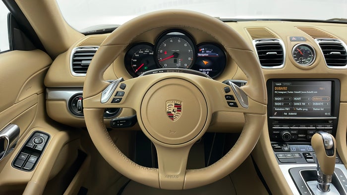 PORSCHE CAYMAN-Steering Wheel Close-up