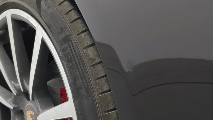 PORSCHE CAYMAN-Quarter Panel RHS Scratch